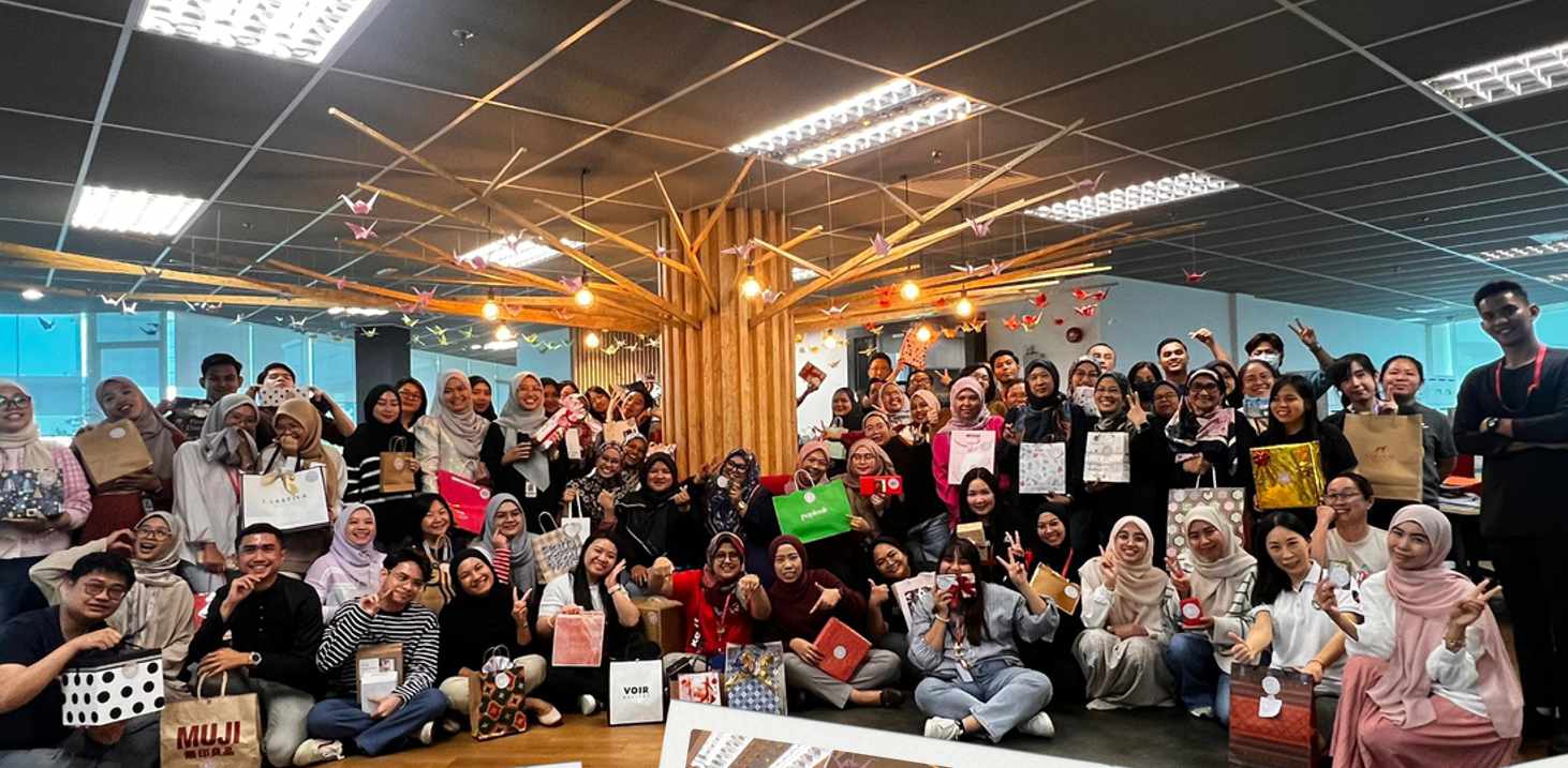 Sushi King : Secret Gift Exchange and New Year Pot-Luck